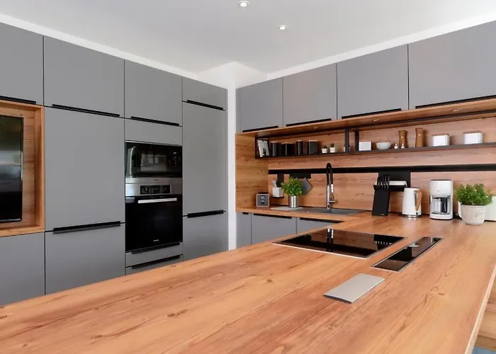 Gezeiten App 5 Penthouse شقة بولتينهاجين